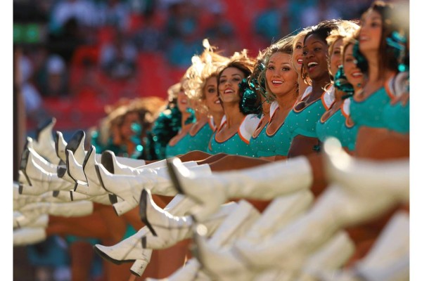 Las cheerleaders que engalanan la NFL