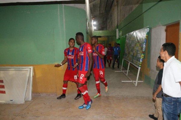 Las imágenes que no se vieron por TV del juego entre Juticalpa y Olimpia