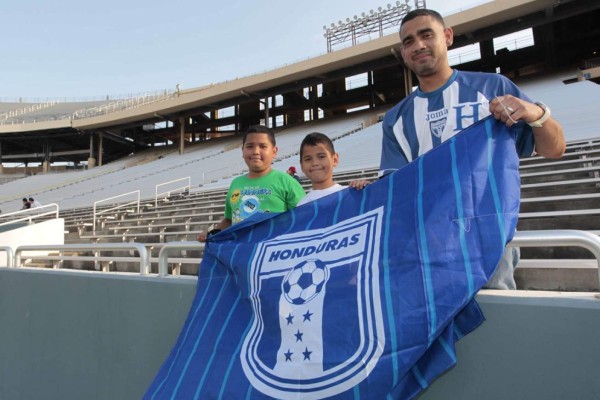 Los 10 tipos de aficionados que van a un estadio de fútbol