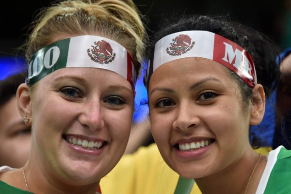 FOTOS: México y Venezuela ponen la belleza y colorido en las gradas