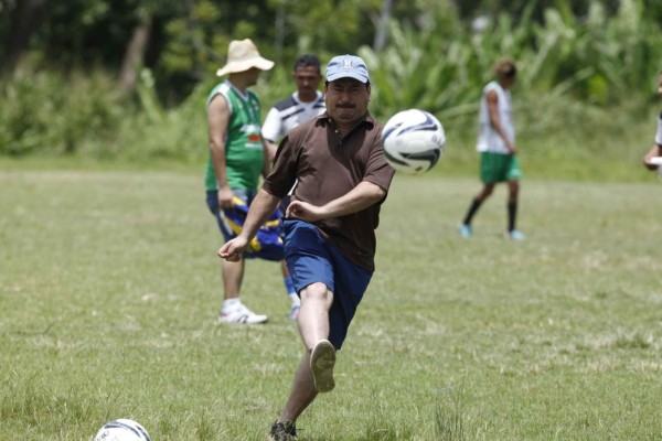 RUMORES+FICHAJES: A Henry Figueroa lo quieren en México y Vida prueba aztecas