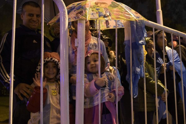 Fotos: Argentinos salieron a las calles para decirle a Messi, 'no te retires'