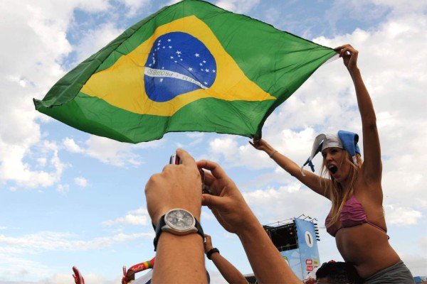 La belleza femenina se hizo presente el inicio del Mundial Brasil 2014.