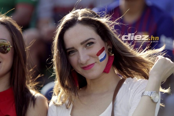 ¡Solo bellezas! El Yankel Rosenthal se viste de gala y nos muestra a sus niñas lindas