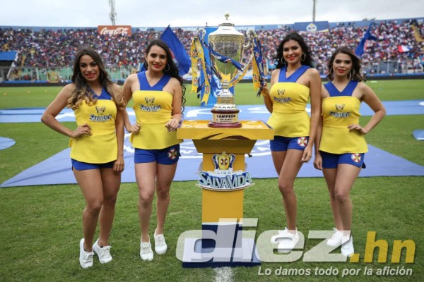 Ambientazo: Largas filas y hasta hinchas tatuados en la final entre Motagua y Olimpia