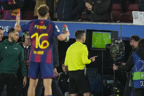 El gesto de Raphinha del que todos hablan, error de Lamine Yamal y las asistencias del VAR que Barcelona aplaude