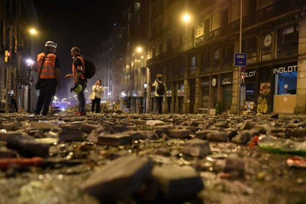 La noche violenta que hubo en Barcelona: Más de 180 heridos por protestas independentistas
