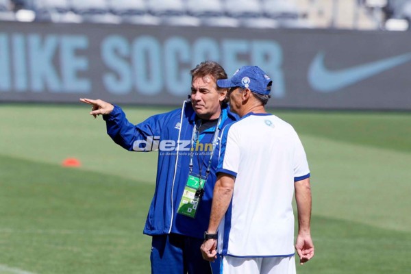 ¿Quién es la chica? Así fue el entreno de El Salvador previo al juego con Honduras