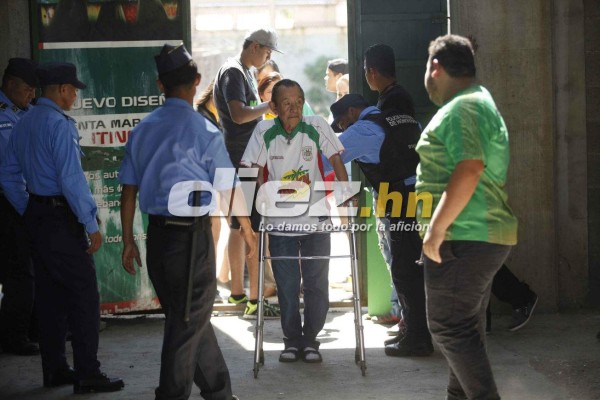 Fotos: El ambiente en el clásico sampedrano entre Marathón-Real España