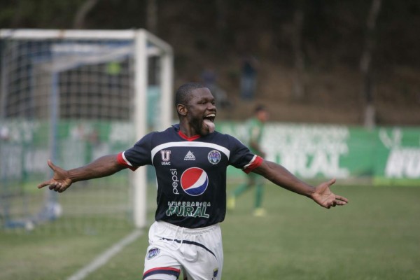 Tyson Núñez no se cansa de anotar en Guatemala