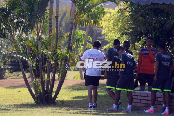 ¡Puso las cosas claras! Así fue el primer entreno de Nahún Espinoza con Olimpia