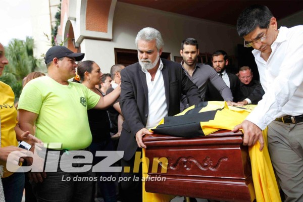 La emotiva despedida a Mario Verdial.