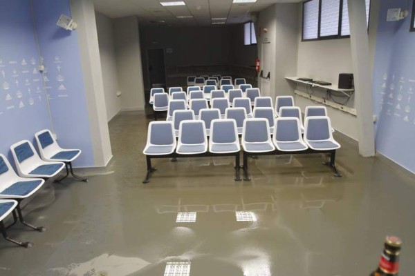 Fotos: Inundado estadio de primera división de España