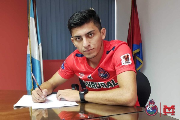 Fichajes Centroamérica: Barrida en Alajuelense, otro hondureño a Costa Rica y Guastatoya con primera alta