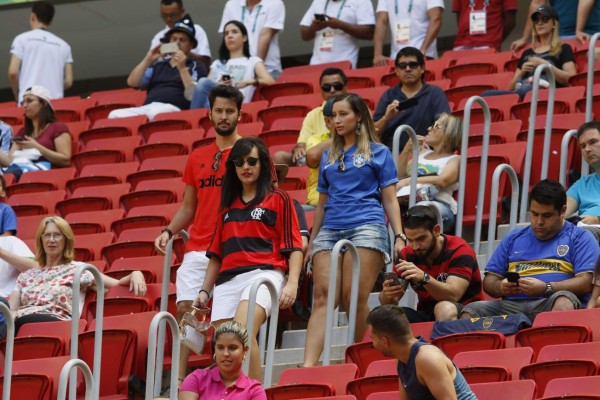 BELLEZAS: Las mujeres que engalanaron el Honduras-Argentina de Rio-2016