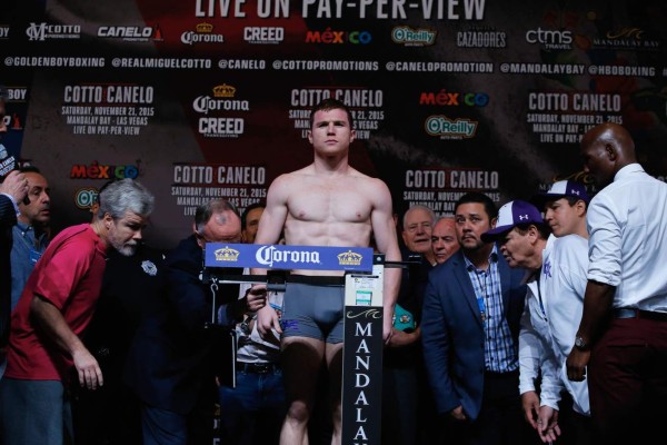 Las mejores fotos del pesaje de Miguel Cotto y 'Canelo' Álvarez