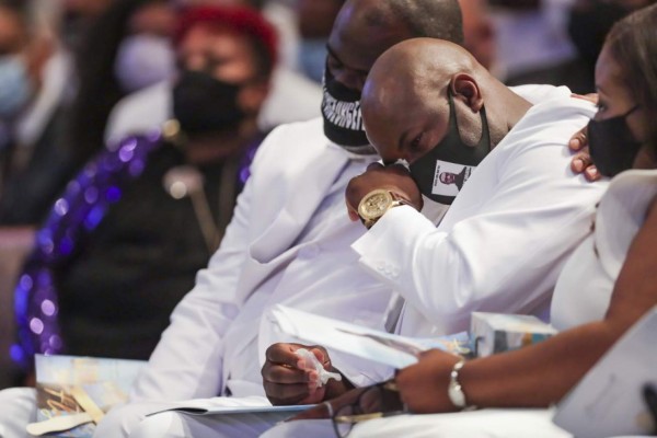 Las dolorosas imágenes del funeral de George Floyd: su último adiós y será enterrado al lado de su madre