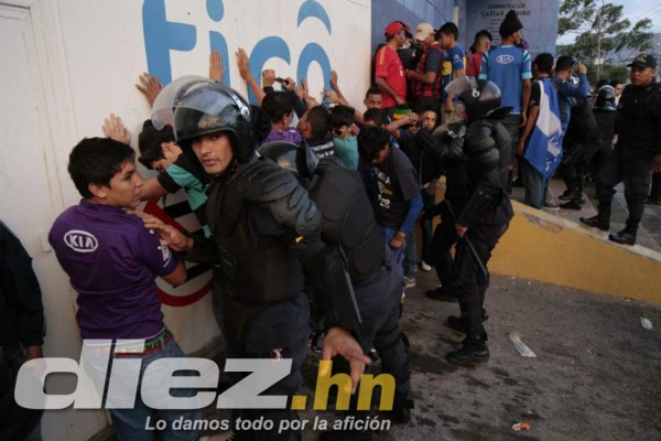 ¡Ambientazo en clásico capitalino entre Motagua y Olimpia!