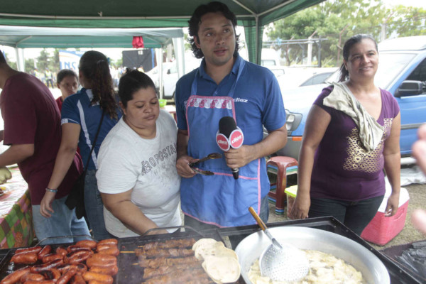 ¡La afición hondureña llenó el estadio Olímpico! .