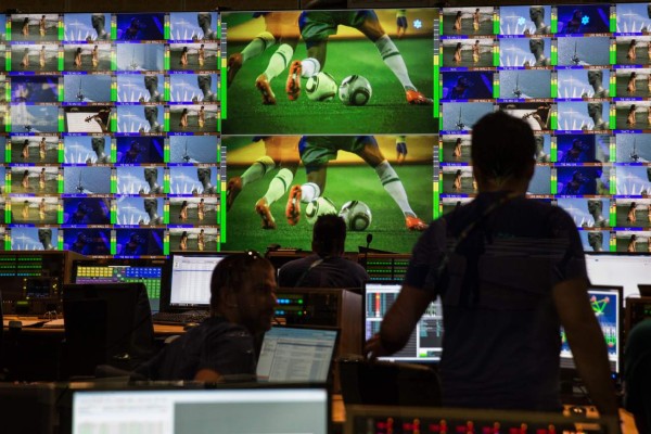 Ambiente Brasil en Inauguracion de centro de emisión internacional (IBC)