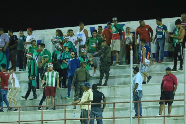 Juticalpa reprocha agresión de la barra del Marathón a sus aficionados y los declaran 'non grato'