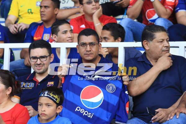 ¡Ambientazo! La gran fiesta en el estadio Nacional por ver a Ronaldinho