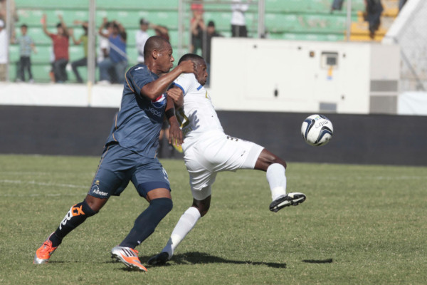 Olimpia se quedó con el clásico capitalino