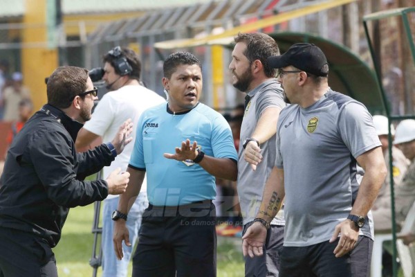 NO VISTE EN TV: Exmiss Honduras enamora en el Micheletti y el 'caballito' del Chino López