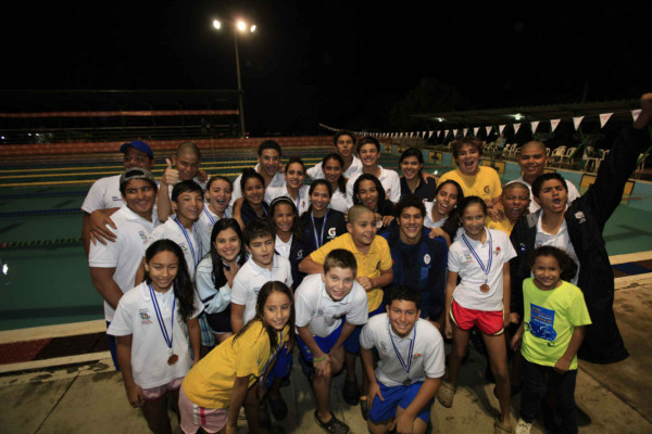 Delfines Sampedranos, campeones centroamericanos