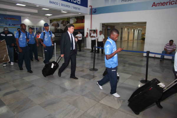 Honduras regresó a las 02:45 am de este sábado a San Pedro Sula