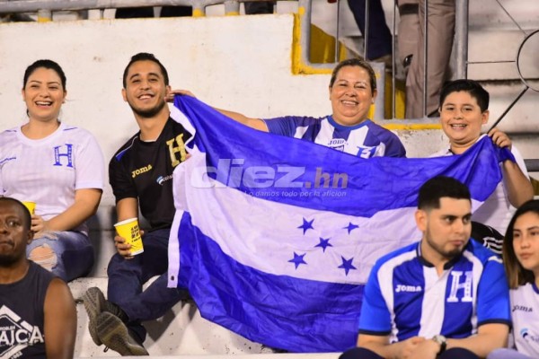 La selección de Honduras recibe otra vez el cariño y calor del estadio Olímpico