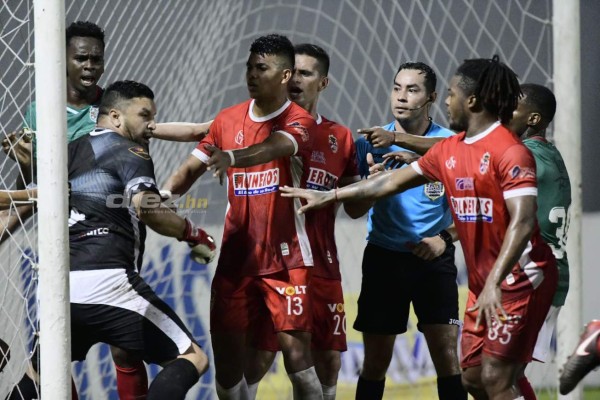 Afición reprende a Marathón; el irrespeto a Carlos Tábora y el descontrol de Obed Enamorado