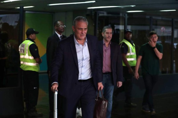 ¿Y Neymar? La frustración de la selección brasileña en su regreso a Rio de Janeiro