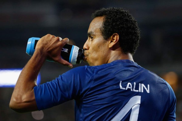 RUMORES Y FICHAJES: Se retira mundialista costarricense y ex Motagua llega a Comunicaciones