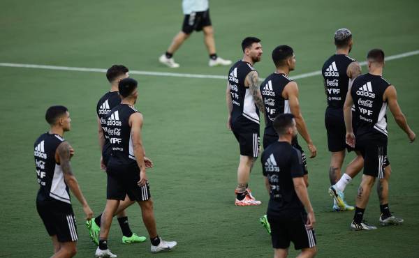 Los jugadores de la selección Argentina en su último entreno previo al duelo ante Honduras.