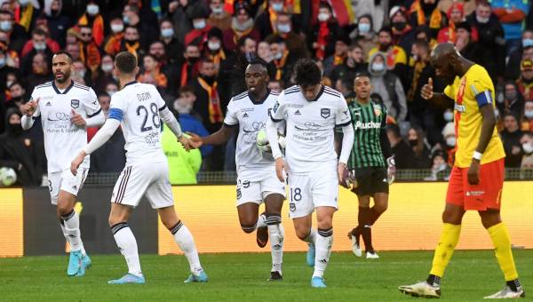 Alberth Elis celebrando su anotación ante Lens en la Ligue 1.