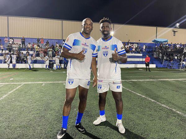 David Suazo sorprende junto a otras estrellas y nuevamente se pone la camisa de Honduras frente a las leyendas de México