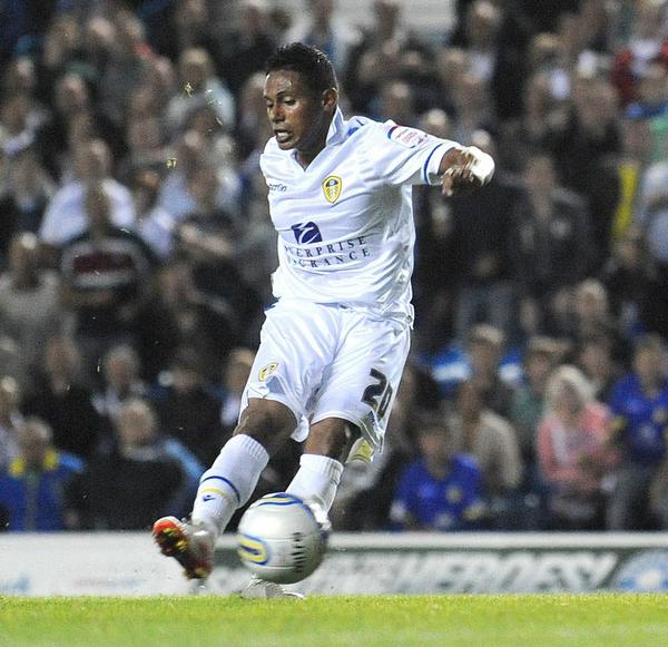 Futbolistas hondureños que fueron legionarios y que son pocos recordados con la camisa de estos clubes de Europa y Asia