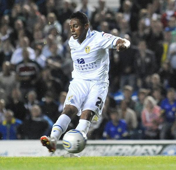 Se suma uno más: Jugadores hondureños en clubes campeones e importantes del futbol europeo