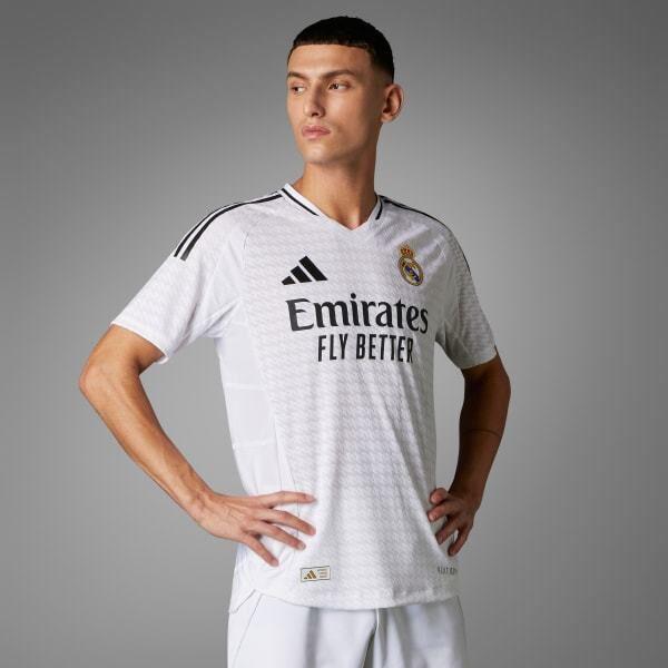 La decisión de Real Madrid con Mbappé tras presentar su nueva camisa y el que confirma que se queda ¿Cómo son los dorsales?