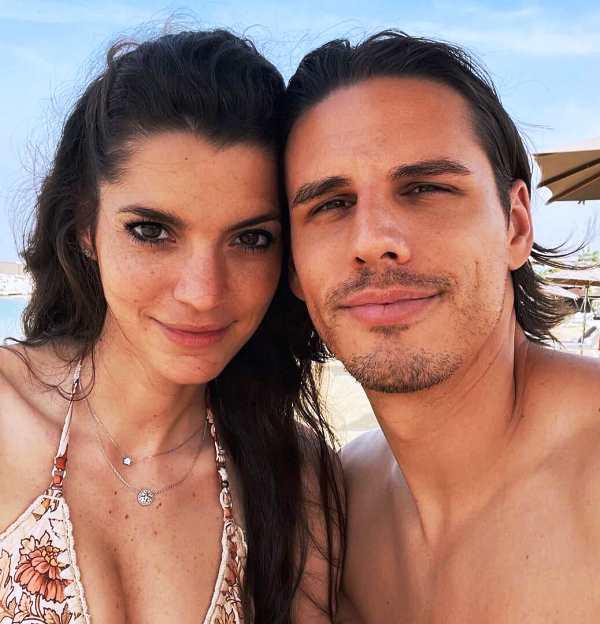 Las novias de Neymar y Hakimi son unas muñecas: así son las parejas de los cracks del PSG y Bayern Múnich que agitan las redes