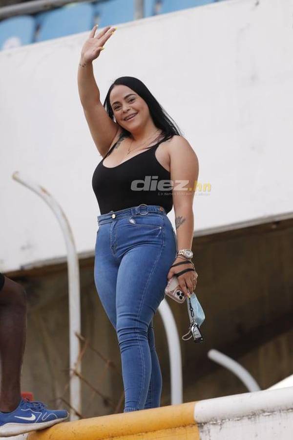 Las bellezas en los estadios: Hermosas mujeres engalanan la Jornada 13 de la Liga Nacional hondureña