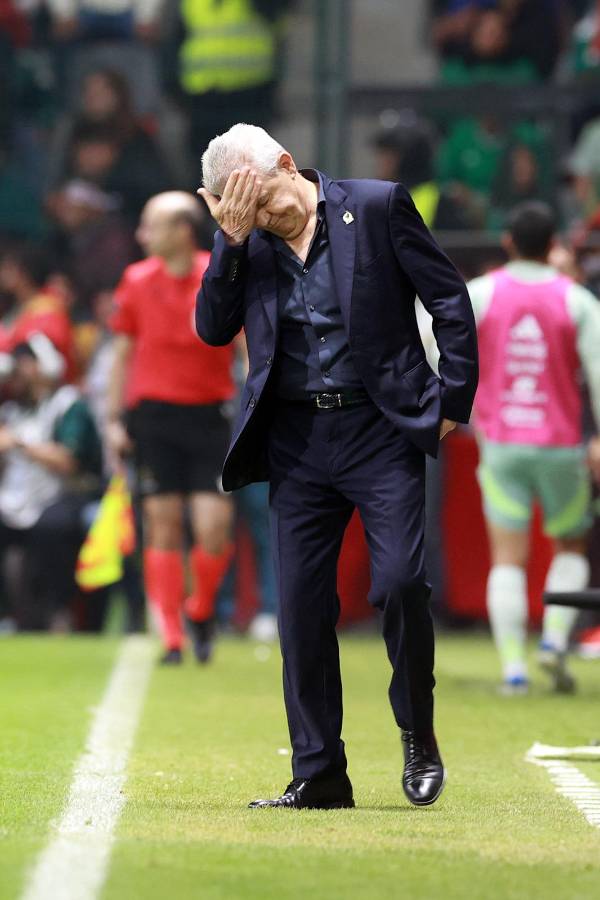 Con tremenda bronca terminó el México vs Honduras y miembro del cuerpo técnico de la Bicolor sufrió agresión