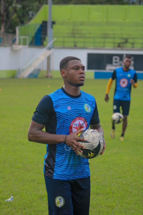 Los últimos 25 fichajes confirmados en la Liga Nacional para el Apertura 2024: ¡Motagua firma hijo de exmundialista!