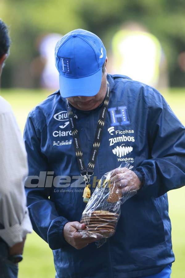 El Bolillo comiendo pan y se aclara la relación entre los porteros: el entreno de Honduras antes de medirse a Colombia