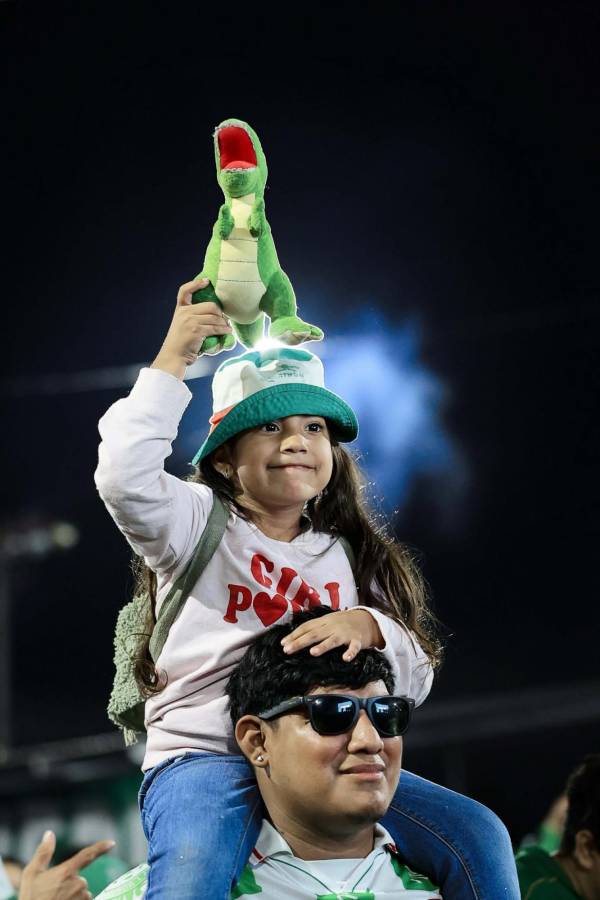 Marathón celebró el centenario del club junto a su afición y con sorpresota incluida de Orinson Amaya, su presidente