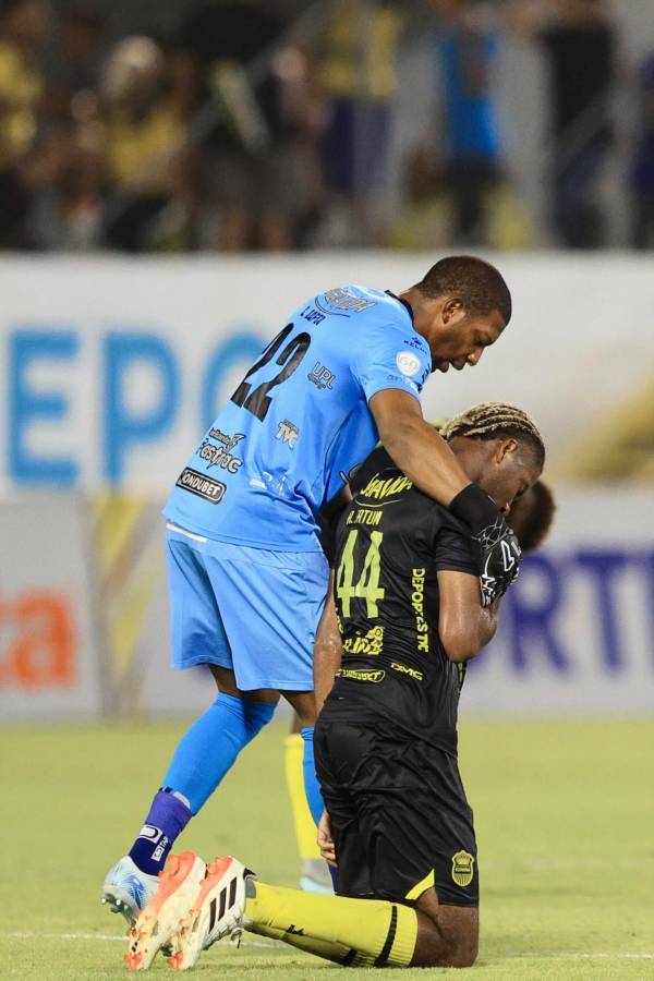 ¿Se metió una chica al partido? Las lágrimas de Edwin Rodríguez, el júbilo de Espinel, el desmayado y lo que hacía Nasralla