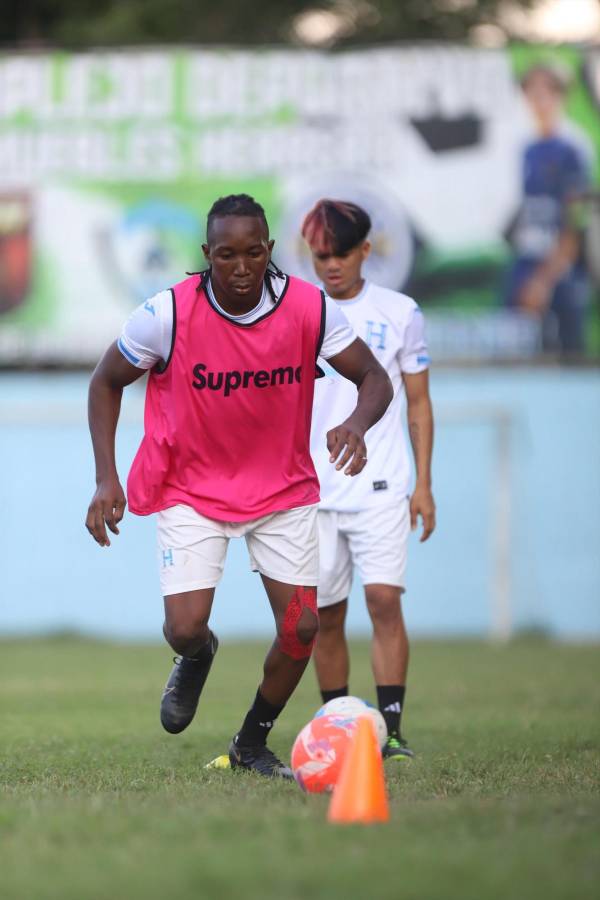 Brayan La Playa es baja y exfutbolista lo sustituirá en la 'H' tiktokera, loco look y el que probó el césped del Olímpico