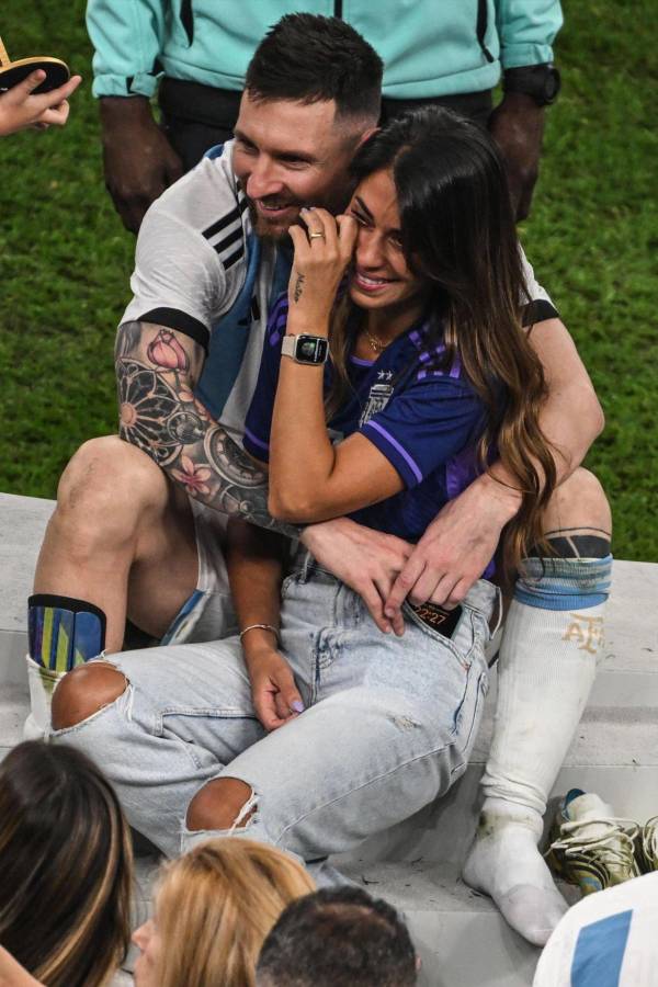 Messi es exaltado: festejo por los aires, Antonella rompe en llanto, hizo recordar a Maradona y el detalle de la camiseta Argentina