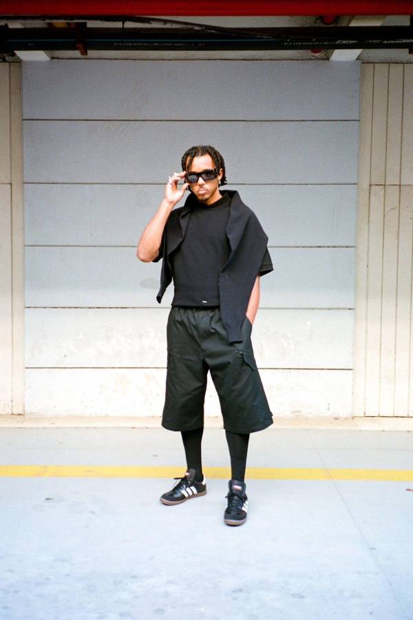 Koundé llegó con una falda a la concentración de Francia: “Me encanta buscarme a mí mismo”